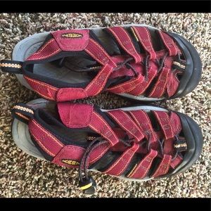 Keen sport sandals Sz 6.5